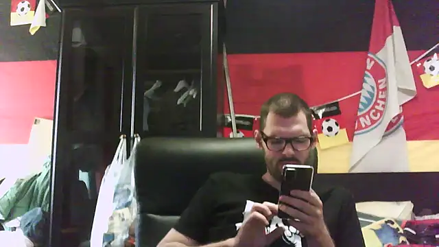 Die-geile-Sau online show from 19, 11, 2025