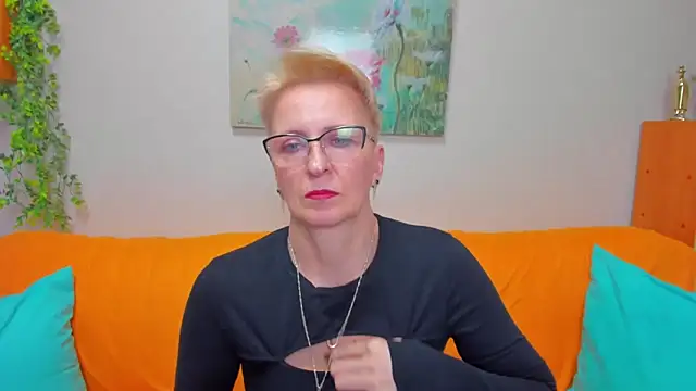 iamyourdream89 online show from 3, 2, 2026