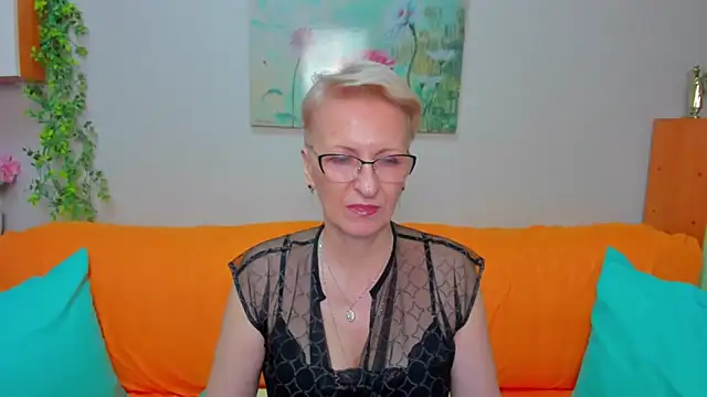 Snapshot of iamyourdream89 chatting on 8, 4, 2026 iamyourdream89 online show from 8, 4, 2026