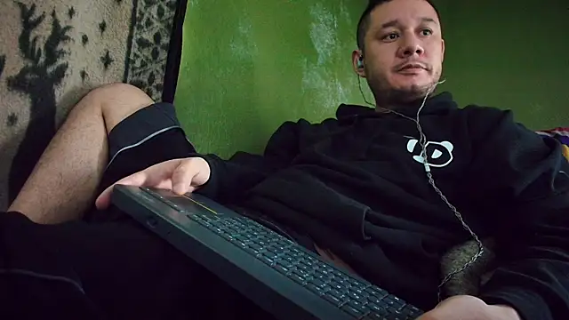 Snapshot of sweet_cock28 chatting on 18, 3, 2025 sweet cock28 online show from 18, 3, 2025