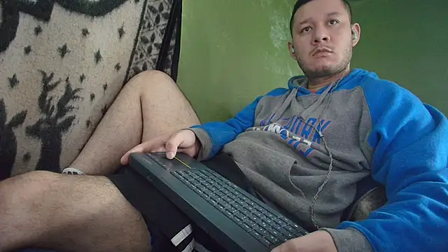 Snapshot of sweet_cock28 chatting on 16, 9, 2025 sweet cock28 online show from 16, 9, 2025