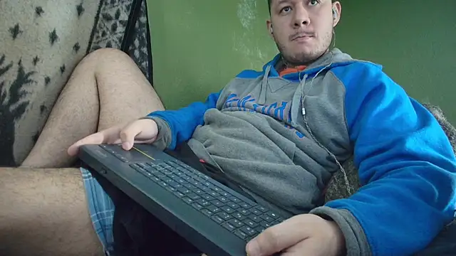 Snapshot of sweet_cock28 chatting on 18, 9, 2025 sweet cock28 online show from 18, 9, 2025