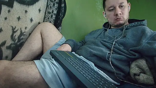 Snapshot of sweet_cock28 chatting on 30, 9, 2025 sweet cock28 online show from 30, 9, 2025