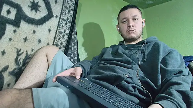 Snapshot of sweet_cock28 chatting on 9, 10, 2025 sweet cock28 online show from 9, 10, 2025