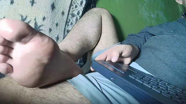 Snapshot of sweet_cock28 chatting on 12, 10, 2025 sweet cock28 online show from 12, 10, 2025