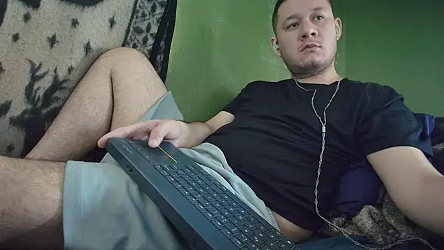 Snapshot of sweet_cock28 chatting on 13, 10, 2025 sweet cock28 online show from 13, 10, 2025