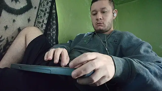 Snapshot of sweet_cock28 chatting on 18, 10, 2025 sweet cock28 online show from 18, 10, 2025