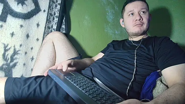 Snapshot of sweet_cock28 chatting on 22, 10, 2025 sweet cock28 online show from 22, 10, 2025