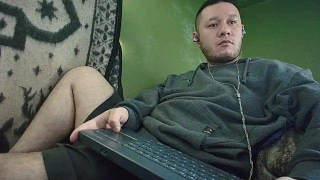 Snapshot of sweet_cock28 chatting on 14, 11, 2025 sweet cock28 online show from 14, 11, 2025