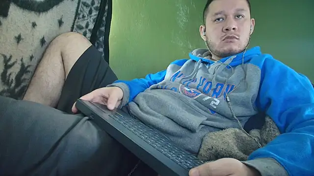 Snapshot of sweet_cock28 chatting on 20, 11, 2025 sweet cock28 online show from 20, 11, 2025