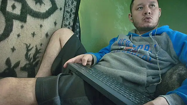 Snapshot of sweet_cock28 chatting on 21, 11, 2025 sweet cock28 online show from 21, 11, 2025