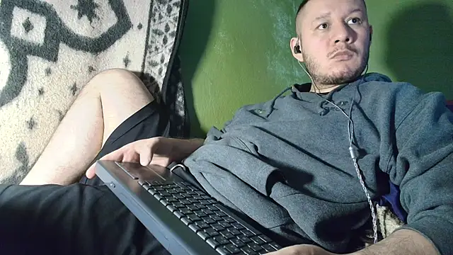 Snapshot of sweet_cock28 chatting on 30, 11, 2025 sweet cock28 online show from 30, 11, 2025