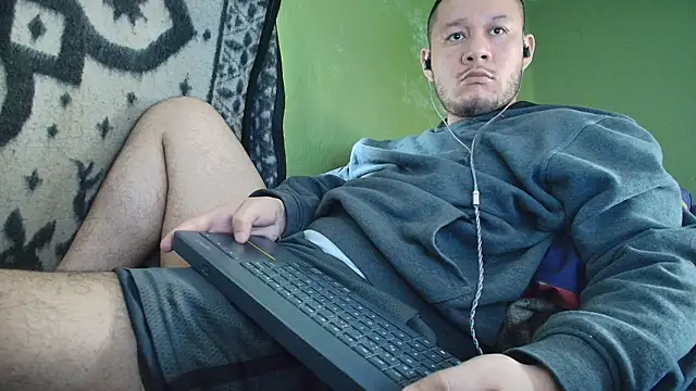 Snapshot of sweet_cock28 chatting on 5, 12, 2025 sweet cock28 online show from 5, 12, 2025