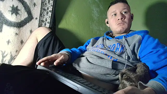 Snapshot of sweet_cock28 chatting on 23, 12, 2025 sweet cock28 online show from 23, 12, 2025