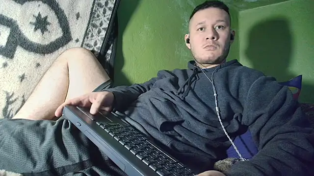 Snapshot of sweet_cock28 chatting on 17, 1, 2026 sweet cock28 online show from 17, 1, 2026