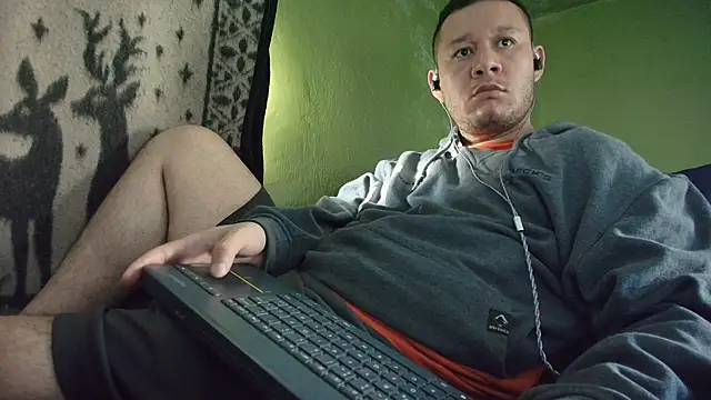 Snapshot of sweet_cock28 chatting on 12, 4, 2026 sweet cock28 online show from 12, 4, 2026