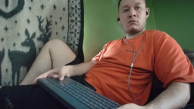 Snapshot of sweet_cock28 chatting on 8, 5, 2026 sweet cock28 online show from 8, 5, 2026