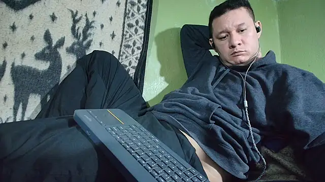 Snapshot of sweet_cock28 chatting on 19, 5, 2026 sweet cock28 online show from 19, 5, 2026
