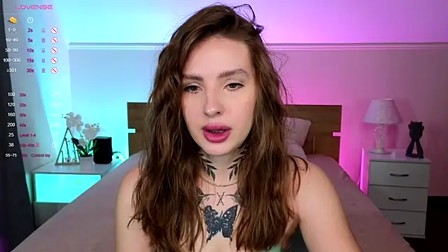 mia chill online show from 3, 2, 2025