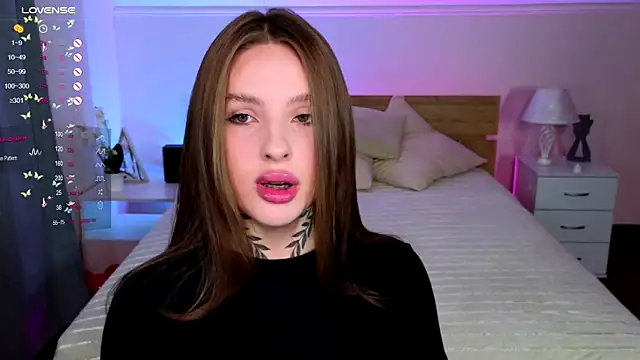 mia chill online show from 10, 2, 2025