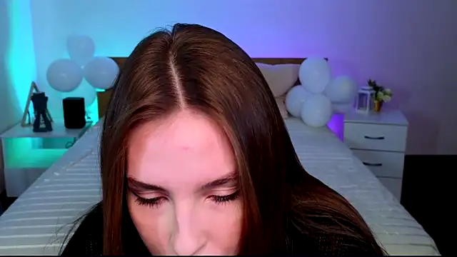 mia chill online show from 3, 3, 2025