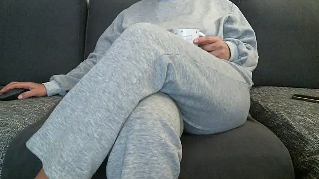 Snapshot of mysteriouscouple001 chatting on 30, 11, 2025 mysteriouscouple001 online show from 30, 11, 2025