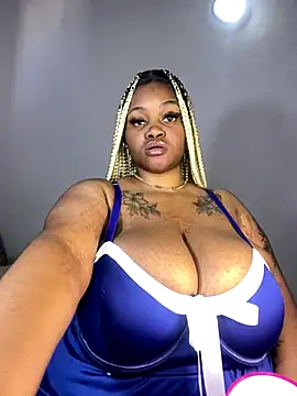 Snapshot of Yung-Missy chatting on 6, 12, 2024 Yung-Missy online show from 6, 12, 2024