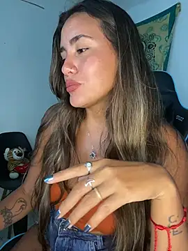 Snapshot of fenixgre chatting on 5, 11, 2025 fenixgre online show from 5, 11, 2025