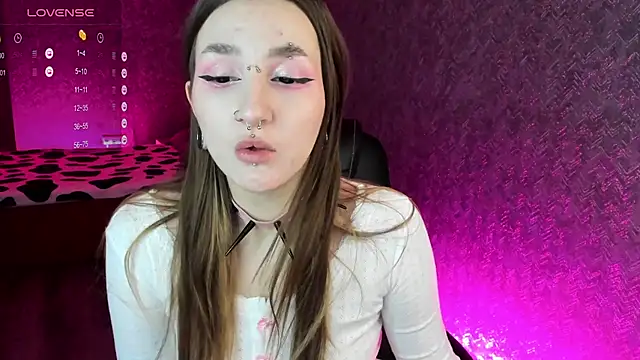 Snapshot of Pink_diablo chatting on 17, 12, 2024 Pink diablo online show from 17, 12, 2024