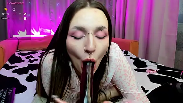 Snapshot of Pink_diablo chatting on 30, 12, 2024 Pink diablo online show from 30, 12, 2024