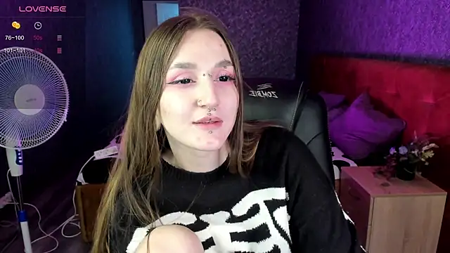 Snapshot of Pink_diablo chatting on 10, 1, 2025 Pink diablo online show from 10, 1, 2025
