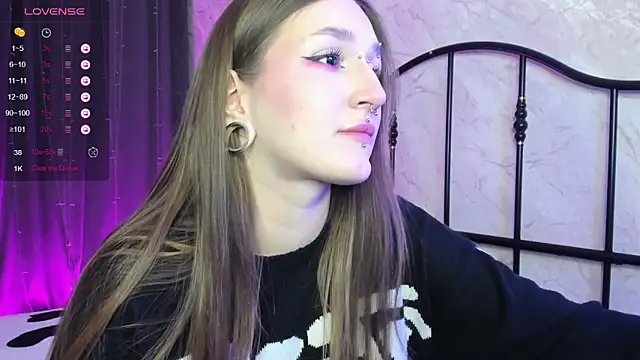 Snapshot of Pink_diablo chatting on 1, 3, 2025 Pink diablo online show from 1, 3, 2025