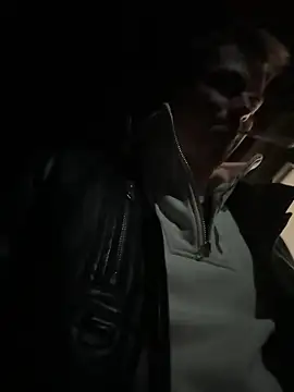 Snapshot of Toyjungee chatting on 4, 10, 2025 Toyjungee online show from 4, 10, 2025