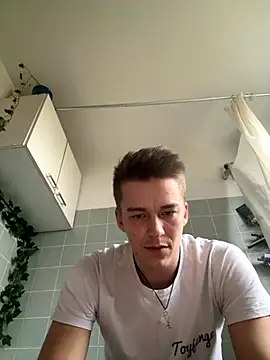 Snapshot of Toyjungee chatting on 10, 10, 2025 Toyjungee online show from 10, 10, 2025