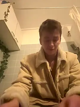 Snapshot of Toyjungee chatting on 12, 11, 2025 Toyjungee online show from 12, 11, 2025