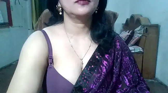 Cute Mahi22 online show from 19, 3, 2025