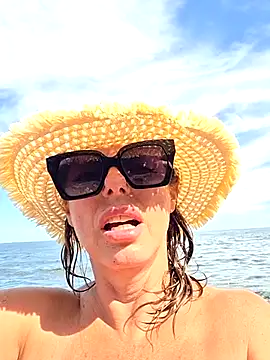 Snapshot of Susycachonda1 chatting on 8, 7, 2026 Susycachonda1 online show from 8, 7, 2026