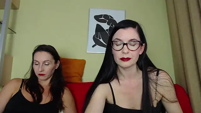 Snapshot of BDSMStars chatting on 8, 9, 2025 BDSMStars online show from 8, 9, 2025