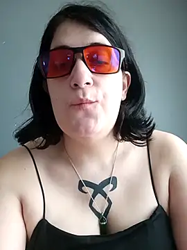 Lolabeluccia xh  online show from 19, 3, 2026