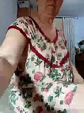 Snapshot of zarinafonliberman chatting on 4, 2, 2025 zarinafonliberman online show from 4, 2, 2025
