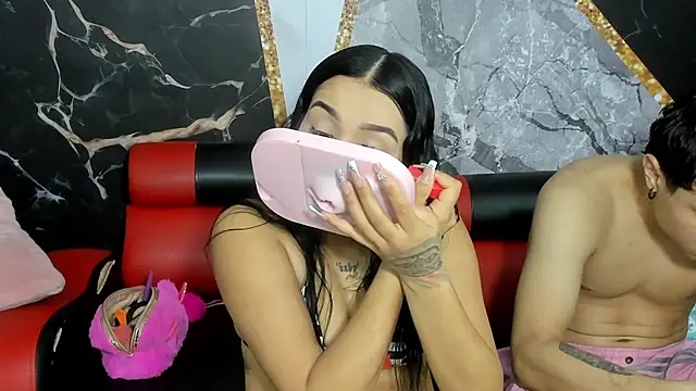 Snapshot of hot-threesome chatting on 27, 9, 2025 hot-threesome online show from 27, 9, 2025