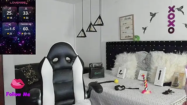 natasha logan  online show from 15, 12, 2024