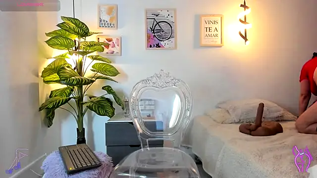 Rachel  Lang online show from 18, 9, 2025