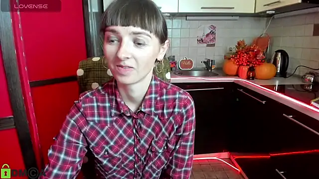 Snapshot of TayanaJons chatting on 17, 10, 2025 TayanaJons online show from 17, 10, 2025