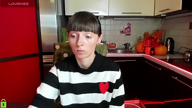 Snapshot of TayanaJons chatting on 22, 10, 2025 TayanaJons online show from 22, 10, 2025