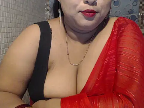 Snapshot of Oh_Maya chatting on 9, 10, 2025 Oh Maya online show from 9, 10, 2025