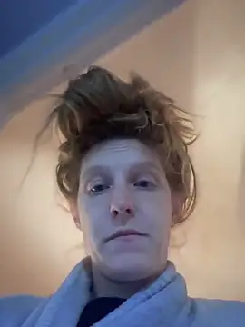 GoldenFlameGoddess online show from 26, 2, 2025