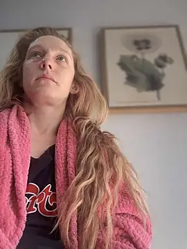 GoldenFlameGoddess online show from 26, 2, 2025