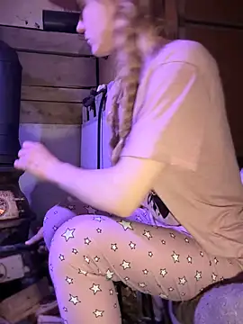 GoldenFlameGoddess online show from 3, 2, 2026