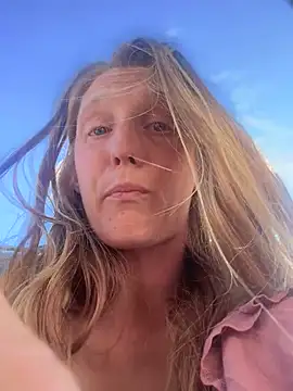 GoldenFlameGoddess online show from 30, 4, 2026